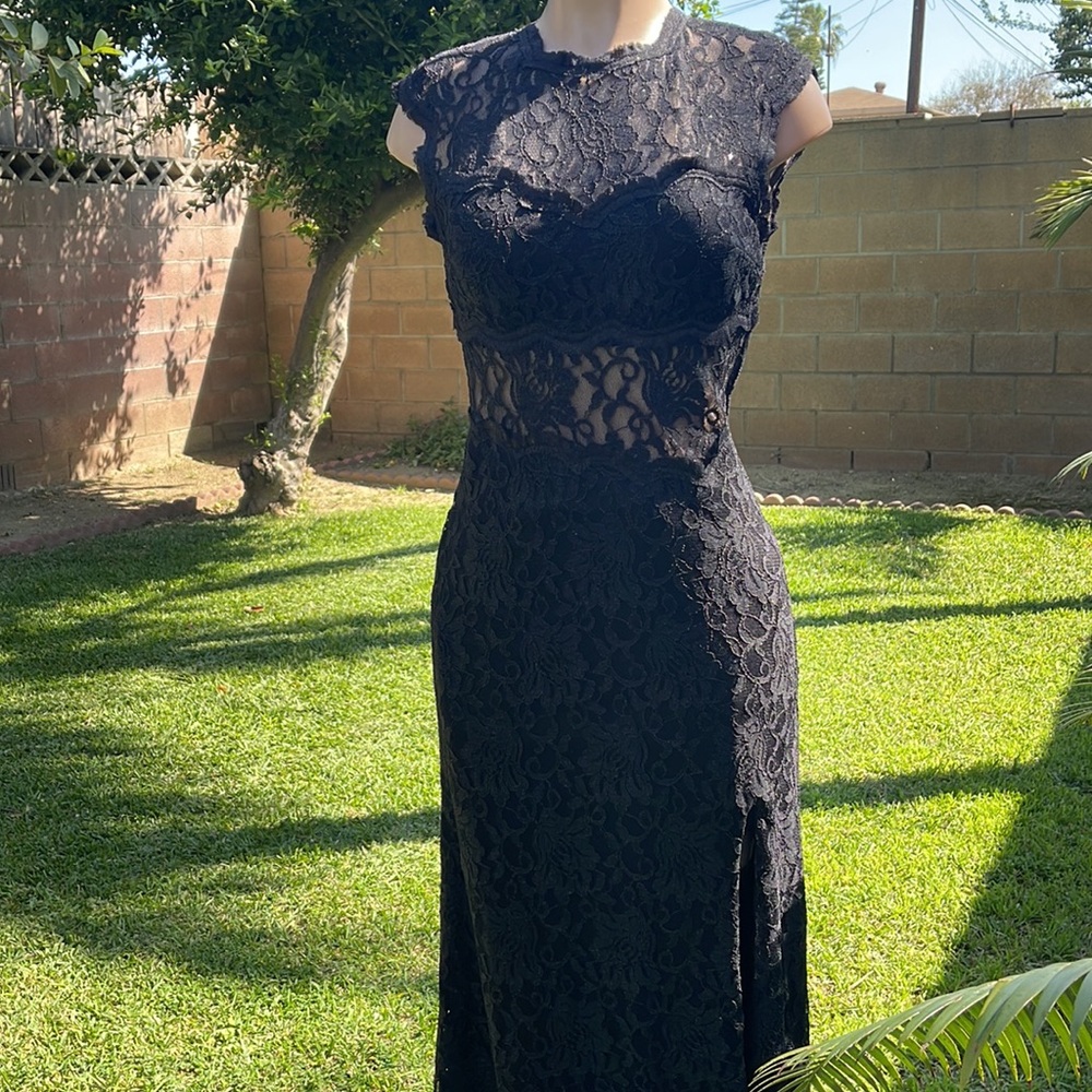 AGUA  Black color Lace Cap-Sleeve Evening Long  size 8 Womens DRESS